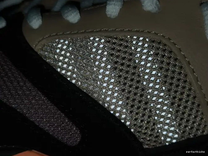 Yeezy Boost Amber GW0297 Adidas 700 Enflame 0608
